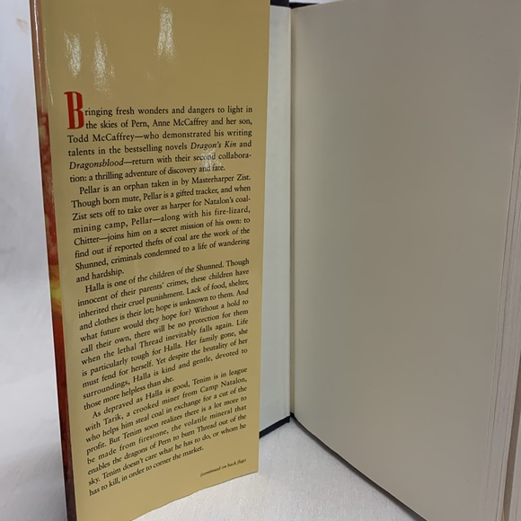 Dragon's Fire -- Anne McCaffrey - Picture 4 of 7